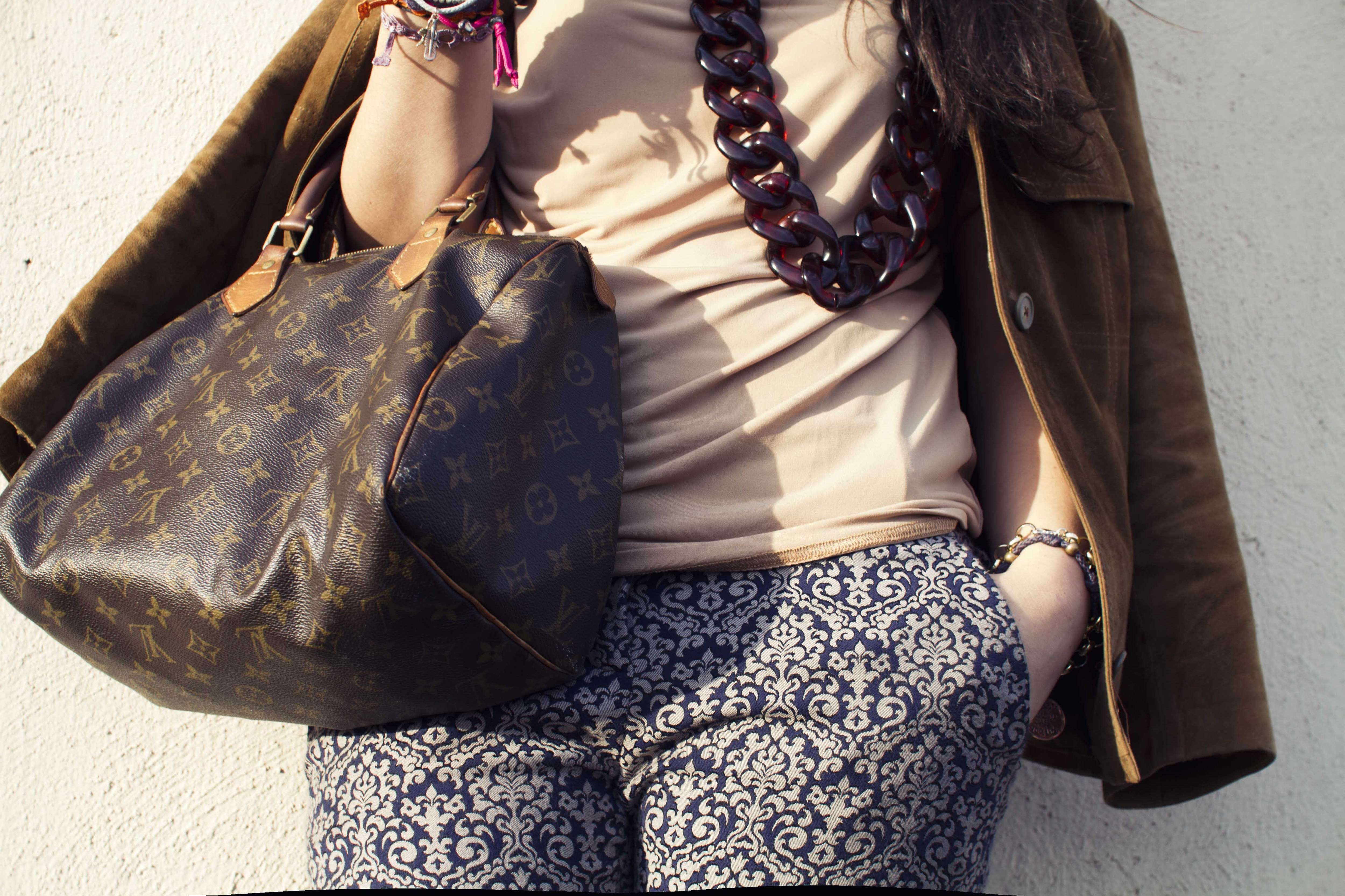 detail pants baroque and speedy lv bag