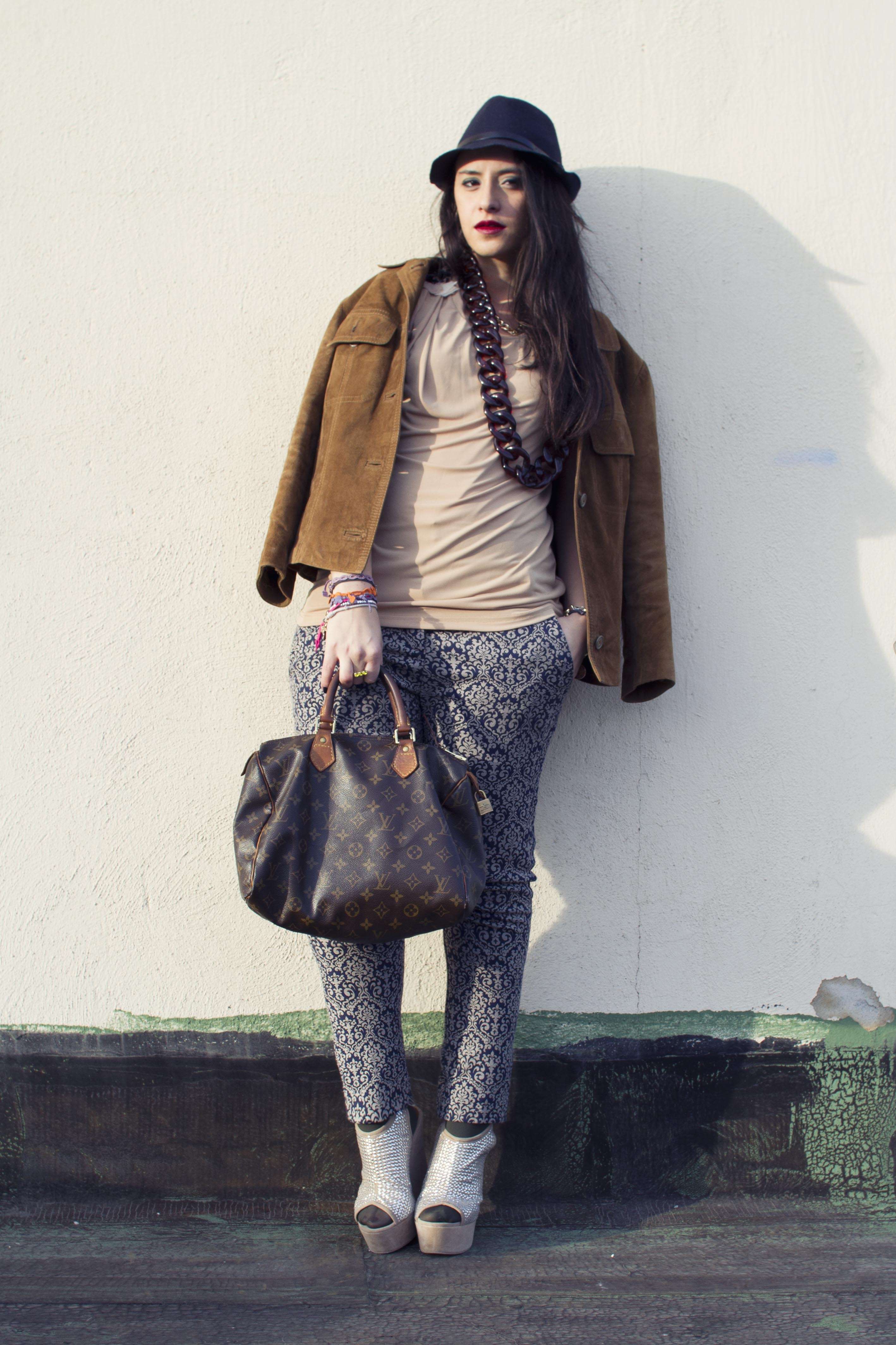 outfit with baroque pinko pants and louis vuitton speedy bag